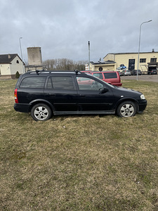 Opel Astra (13 фото из 14)