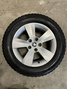 215/60/R16 Skoda Bridgestone Blizzak (2 foto / 8)