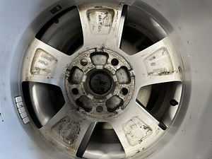 215/60/R16 Skoda Bridgestone Blizzak (6 foto / 8)