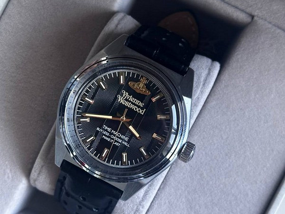 Часы Sydenham от Vivienne Westwood