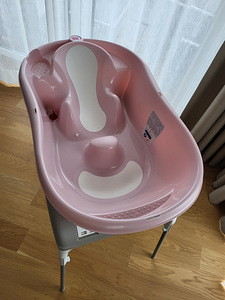 Детская ванночка OKBABY (Италия) Onda с подставкой, для детей 0 - 12 месяцев (3 фото из 8)