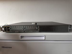Cisco ISR4331 корпоративный маршрутизатор 80GB SDD (1 фото из 2)