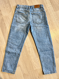 Джинсы (3 фото из 6)