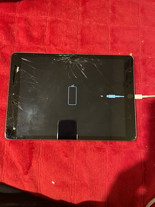 iPad 8th gen 32gb торг (3 фото из 3)
