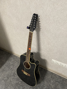 Продам 12-струнную гитару. (3 фото из 5)