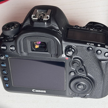 Canon EOS 5D Mark IV – väga heas korras, täiskomplekt