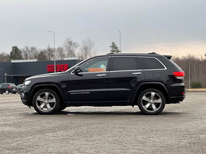 Jeep Grand Cherokee Overland Facelift (5 foto / 10)