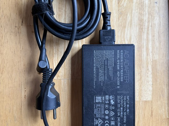 Asus ROG adapter 240W