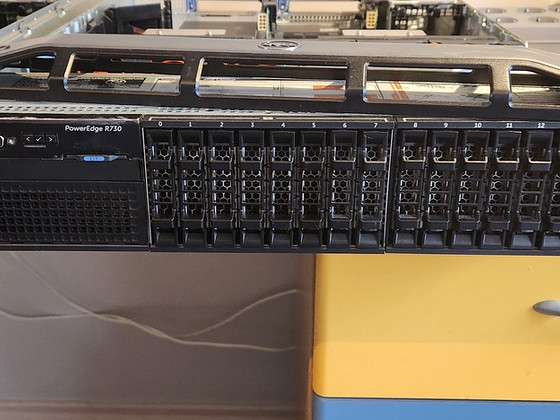 Сервер Dell R730 SFF 16 E5-2695 v4