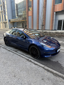 Tesla Model 3 - Performance (2 foto / 14)