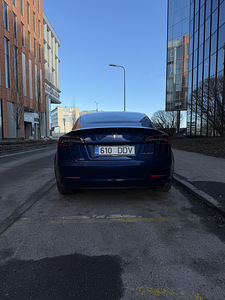 Tesla Model 3 - Performance (5 foto / 14)