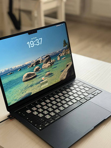 MacBook M3 (5 foto / 5)