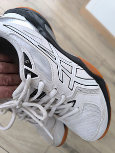 Võrkpallijalatsid Asics suurus 36 stp 22,5 cm (2 foto / 5)