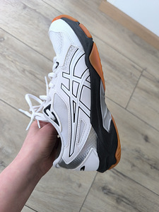 Võrkpallijalatsid Asics suurus 36 stp 22,5 cm (3 foto / 5)