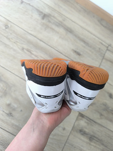 Võrkpallijalatsid Asics suurus 36 stp 22,5 cm (4 foto / 5)