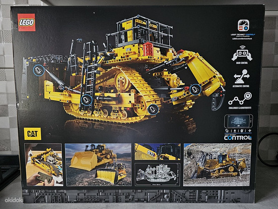 LEGO App-Controlled Cat® D11 Bulldozer