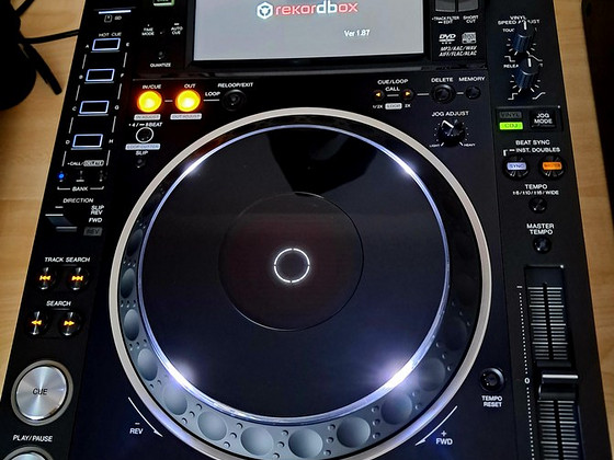 Pioneer DJ CDJ-2000NXS2