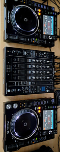 Pioneer DJ CDJ-2000NXS2 (6 фото из 6)