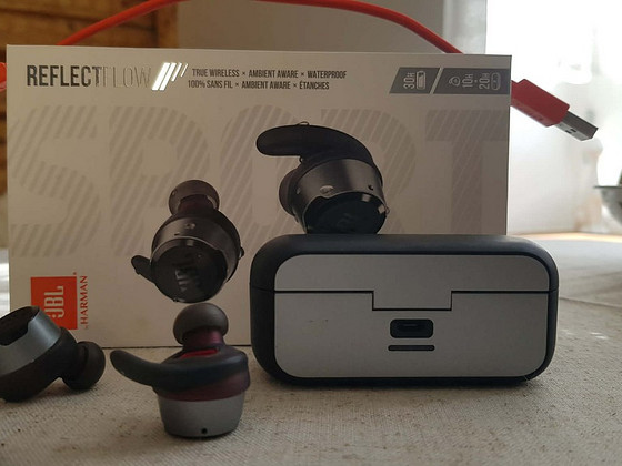 JBL Reflect Flow беспроводные водонепроницаемые наушники. 30ч в месяц