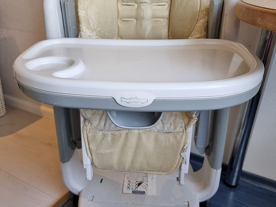 Стульчик для кормления Peg Perego Tatamia Follow Me