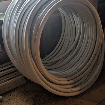 Metallplastikust toru