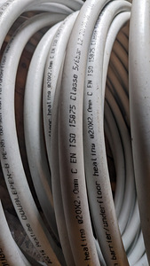 Metallplastikust toru (3 foto / 3)
