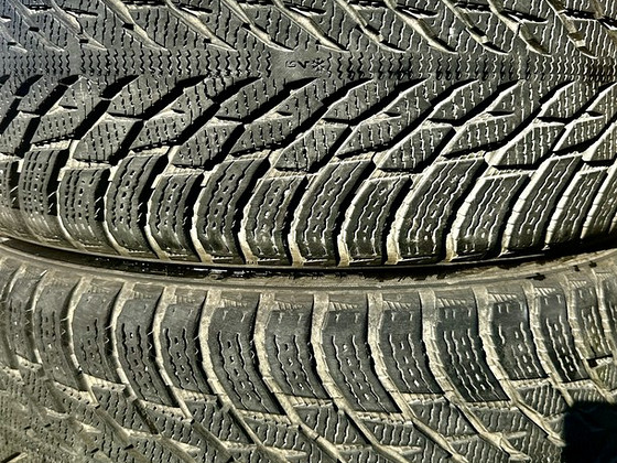 Müüa premium rehvid Nokian Hakkapeliita3 245 40 R20 99T