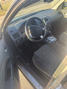 Ford Mondeo (11 фото из 12)