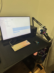 Игровой ПК + полный сетап (RTX 4060 / Ryzen 7 7800X3D) (1 фото из 10)