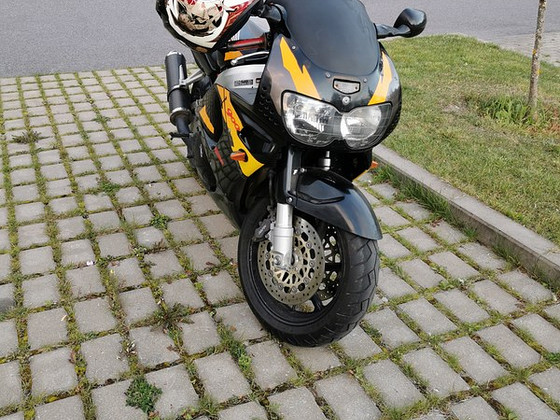 Honda cbr 900rr fireblade