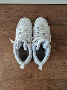 Nike tossud s40 (2 фото из 3)