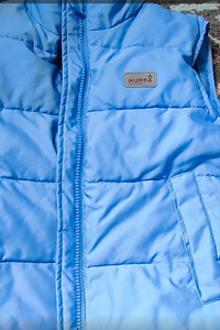 Korralik Huppa vest (helesinine) (1 foto / 3)