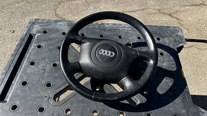 Руль - audi (1 фото из 1)
