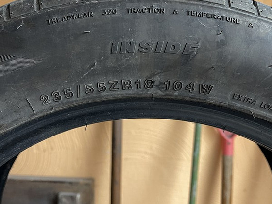 Rotalla RU01 235 55 R18