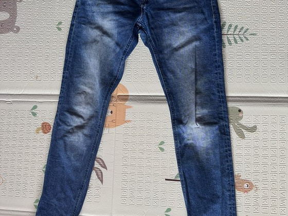 Джинсы Guess
