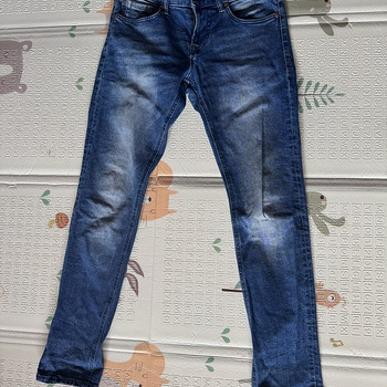 Джинсы Guess