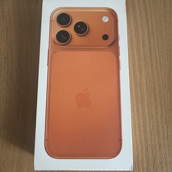 Apple iPhone 17 Pro 256GB Cosmic Orange