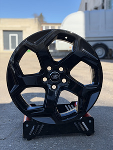 20" оригинальные диски Land Rover 5x120 (новые) (1 фото из 9)