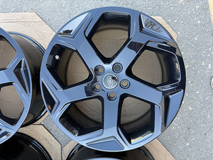 20" оригинальные диски Land Rover 5x120 (новые) (5 фото из 9)