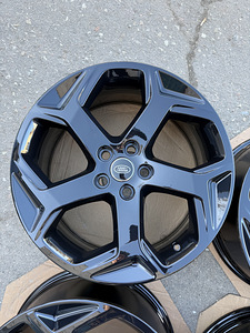 20" оригинальные диски Land Rover 5x120 (новые) (7 фото из 9)