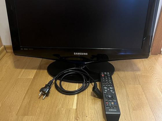Samsung TV LE22B350F2W….