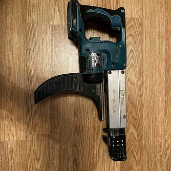 Makita DFR550