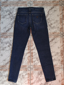 Джинсы Guess, оригинал, xs/25 размер (3 фото из 6)