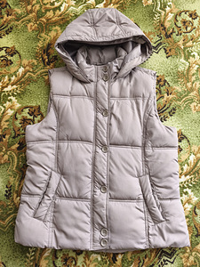 Безрукавки S,M (2 фото из 7)