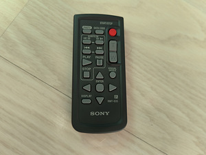 Sony RMT-835 kaugjuhtimispult Sony Handycam videokaameratele (1 foto / 1)