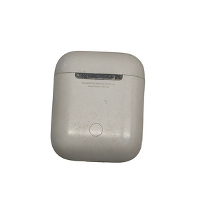 Беспроводные наушники Apple AirPods 1gen (1 фото из 6)