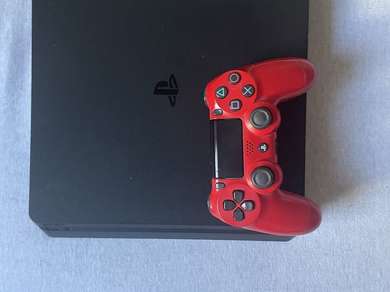 Продам ps4 slim 1tb + 17 игр