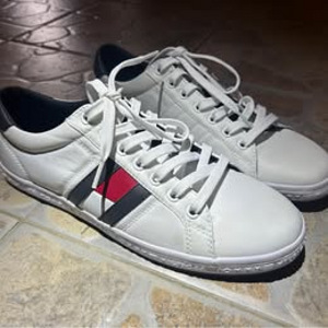 Обувь Tommy Hilfiger (2 фото из 5)