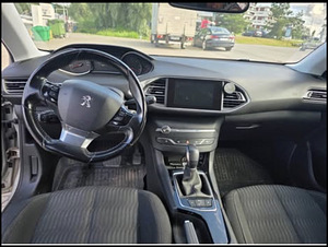 Peugeot 308 SW (4 фото из 4)