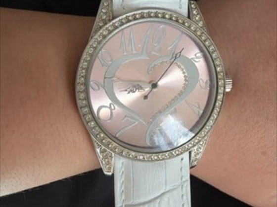 Roosa värvi Heart Design kellad, 44 mm — uus valge rihm